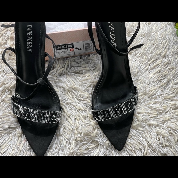 Black CAPE ROBBINS Stilettos - Picture 3 of 9